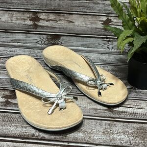 Vionic Bella Women's Metallic Silver Sandals Size 9